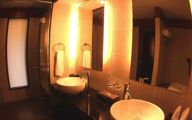 Duyong Marina and Resort – Bathroom – Kuala Terengganu