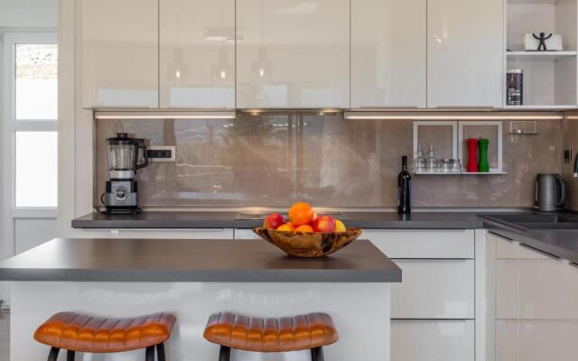 Villa SALVIA - new, modern villa near Split