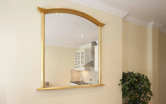 Piccadilly Circus Apartments