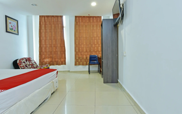Super OYO 90494 Sam Huat Hotel