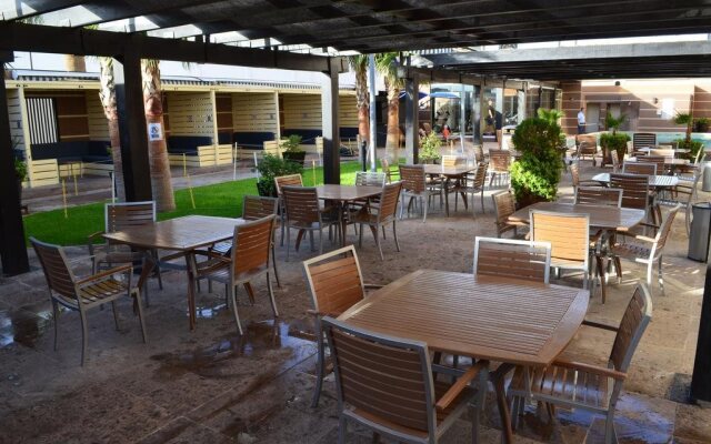 Hotel Mesaluna Near American Consulate