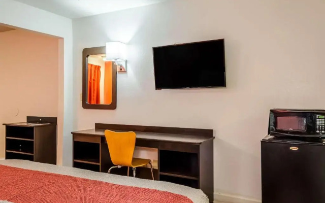 Days Inn Saraland - Mobile