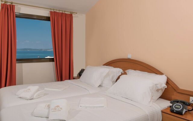 Hotel Pyrgos Boutique & Suites