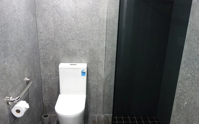 Semaphore Splash Apartments