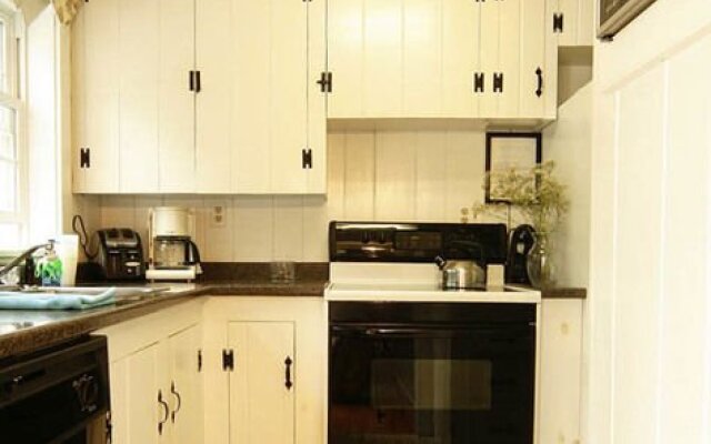 Harbor Village Cottages