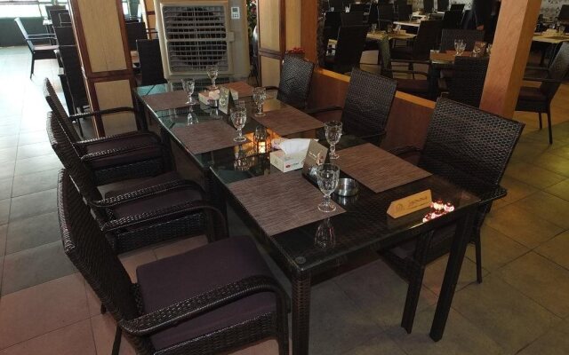 Al Bustan