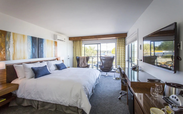 Qualicum Beach Inn