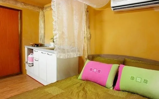 Buan Byeonsanbando Ppalgangjiboong Pension