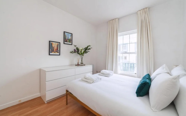 Rotherhithe Riverside Flat