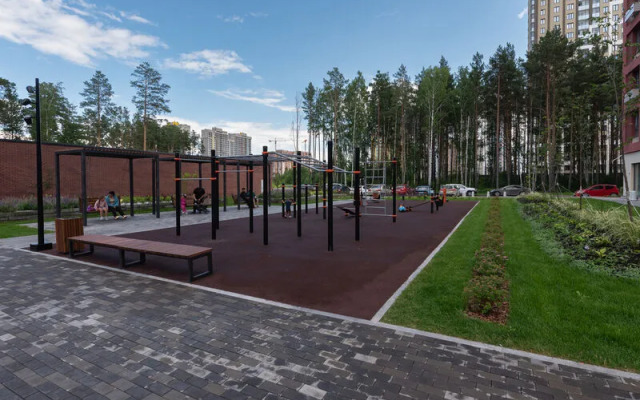 Дайкер Сити Апартментс на ул. Краснолесья, д. 100