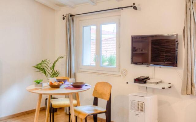 #5 Flower Markets Place 1Min to beach & Saleya