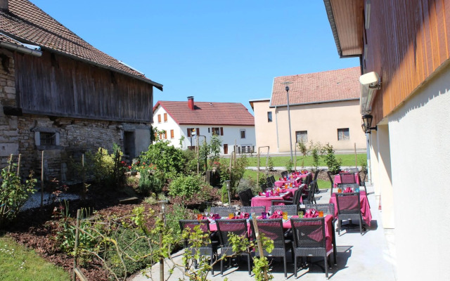 Hotel Restaurant Le Champs des Lys