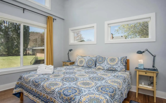 Guesthouse on Main in Brevard