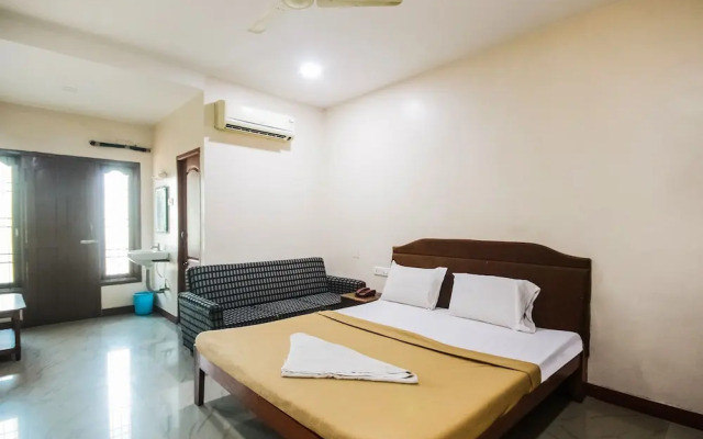 SPOT ON 44152 Lk Residency