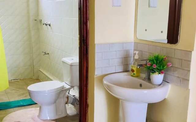 Lux Suites Zion Apartments Homabay