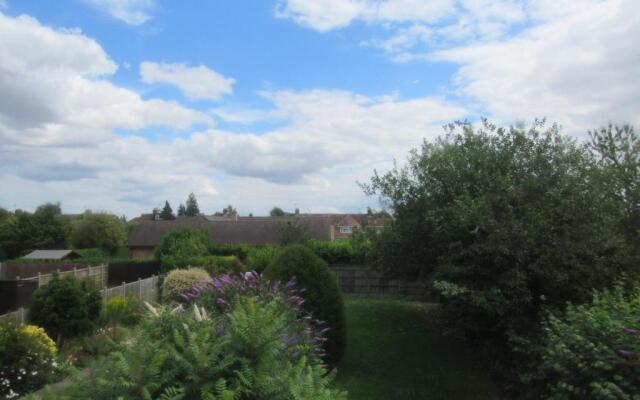 The Cambridge Suites -Tas Accommodations