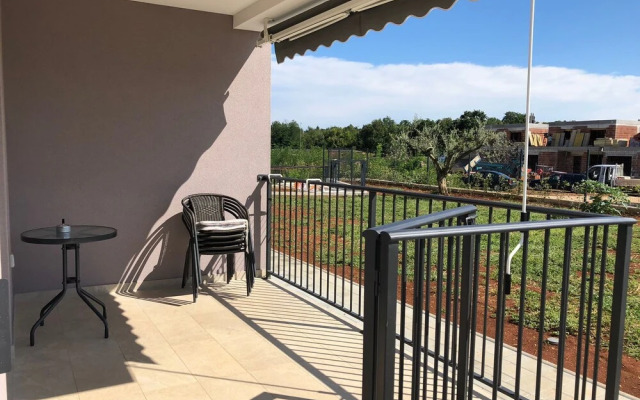 Family Apartment House Lucija With Pool