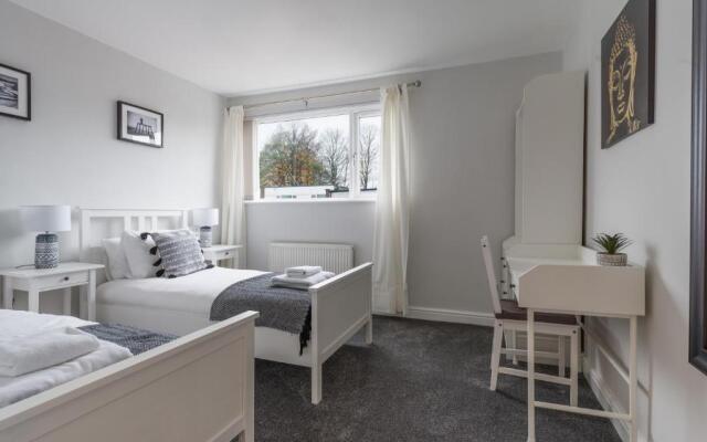 Charming 3-bed House in Newcastle Upon Tyne