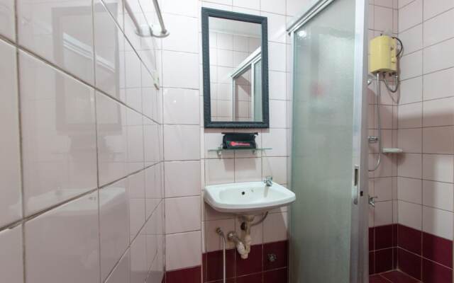 RedDoorz @ Downtown Tacloban
