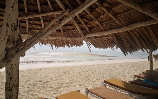 Mambo Ocean Resort