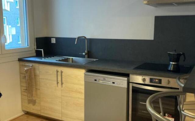 Superbe appart 80 m2 avec balcon & parking