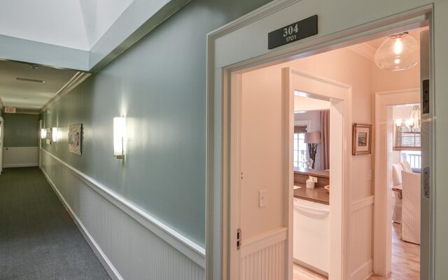 Beachy Bungalow by Exclusive 30A