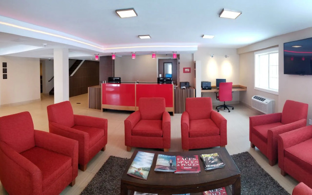 Red River Lodge & Suites