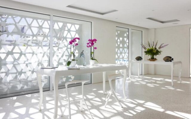 Mykonos Dove Beachfront Hotel
