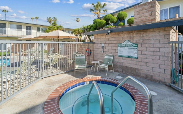 4950 Sandyland Road #127 Condo