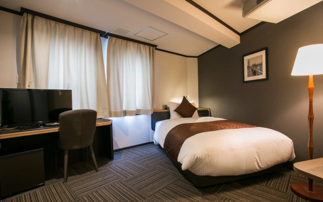 Hotel Yamanishi Welfare Memorial Hall