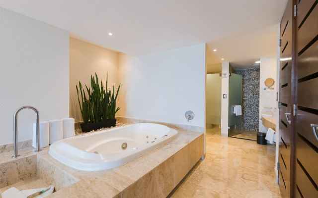 Azul Ixtapa Grand All Inclusive Suites & Spa