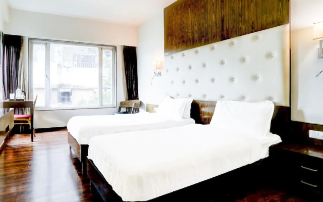 Stylish & Modern Stays at Palette River Front