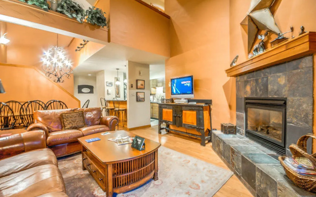 Invitingly Furnished3 Bedroom Timber Run 112 In Steamboat Springs