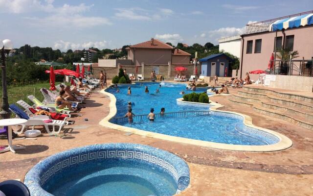 Hotel Fiesta