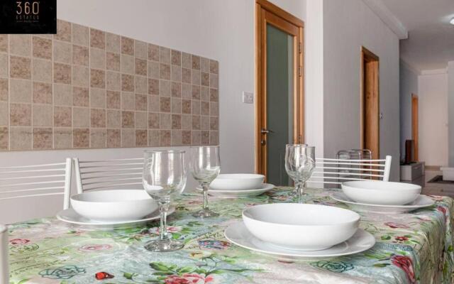 Beautiful designed seaside APT in Sliema Hotspot by 360 Estates