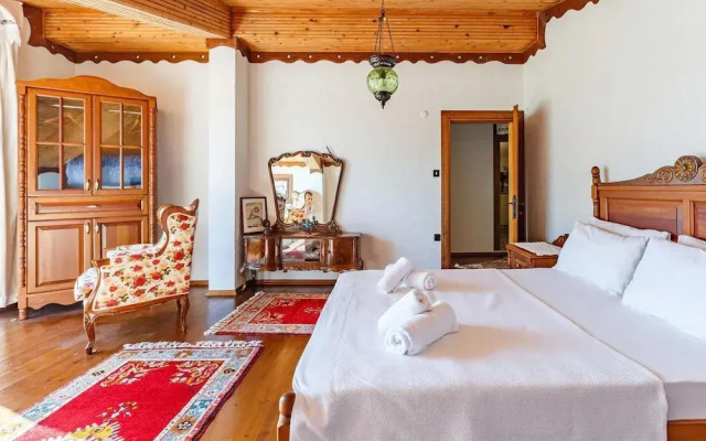Lake Sapanca Breathtaking Private Villa Retreat