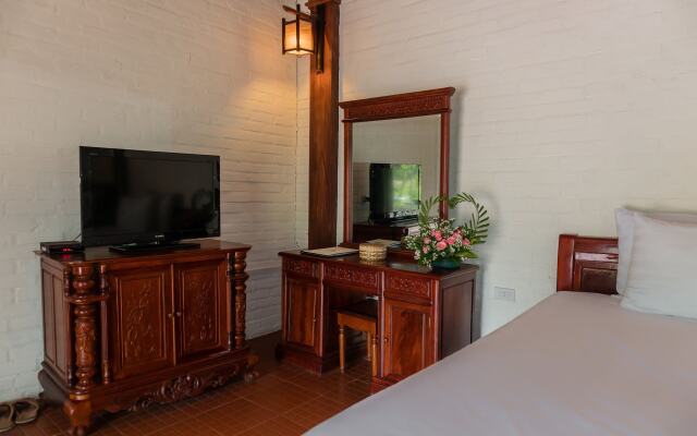 Mua Caves Ecolodge