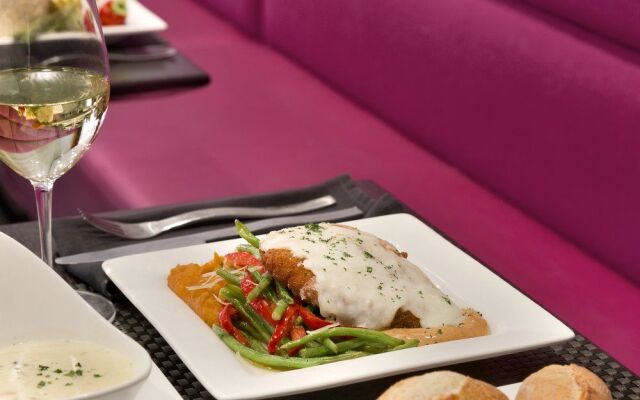 Radisson Hotel Fargo