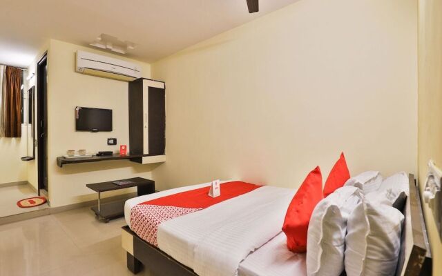 Collection O 8376 Hotel Angel Plaza