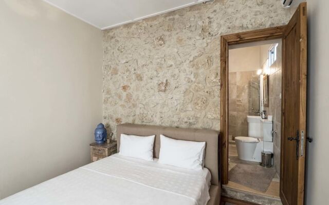 Villa Stone House by Amy Villas