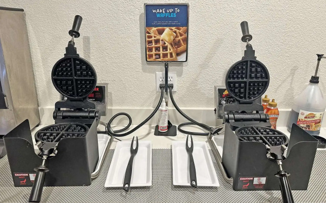 Clarion Pointe Winslow I-40