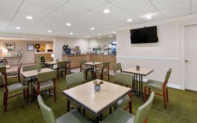 La Quinta Inn & Suites by Wyndham Sawgrass