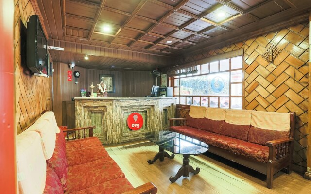 OYO 48910 Hotel Blue Bird