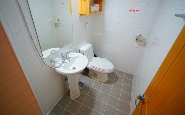 Norijam Hanok Traditional House One