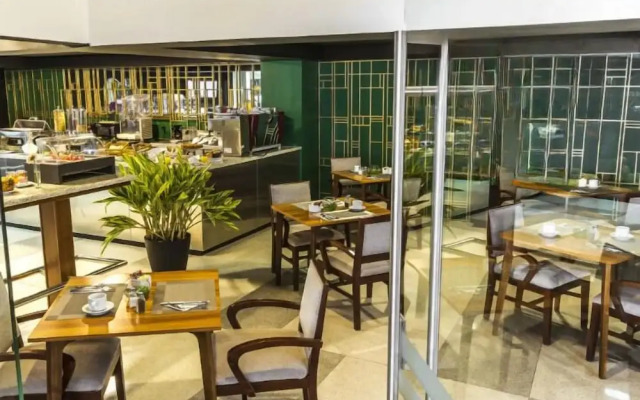 Urban Green Hotel & Suites