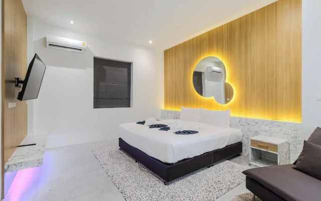 3BR Pool Villa Bathtub Near Beach V243