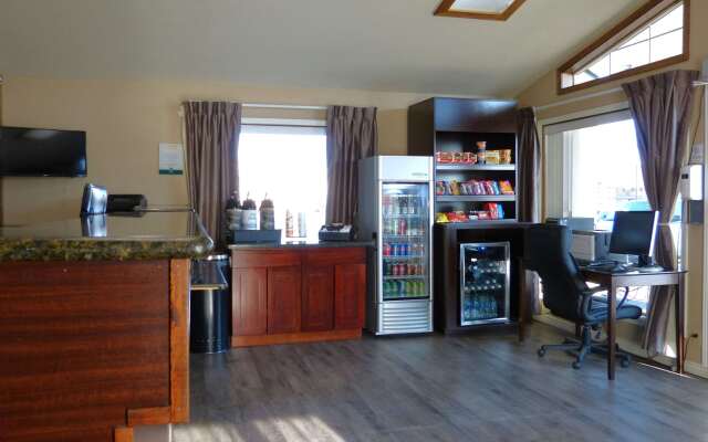Rodeway Inn & Suites Ontario