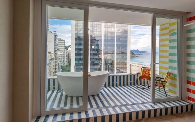 Sea View and Balcony With Bathtub Q21