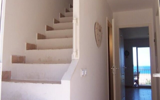 CARLOTTA- AT SEA Apartment 3