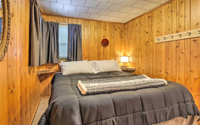 All-season Lakefront Mercer Vacation Rental